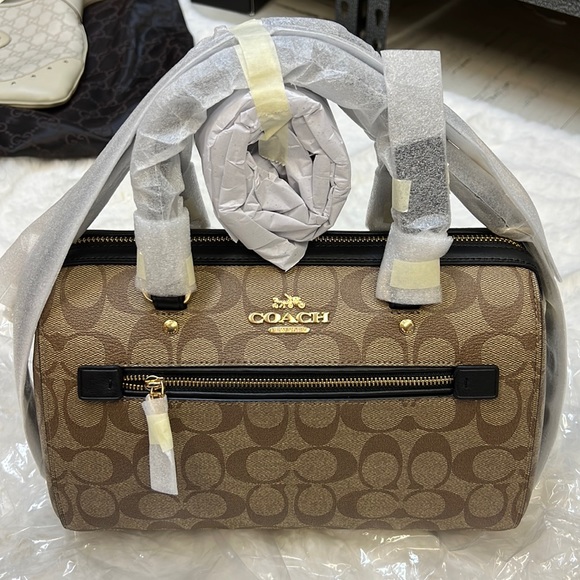 Coach Rowan - Picture 1 of 3